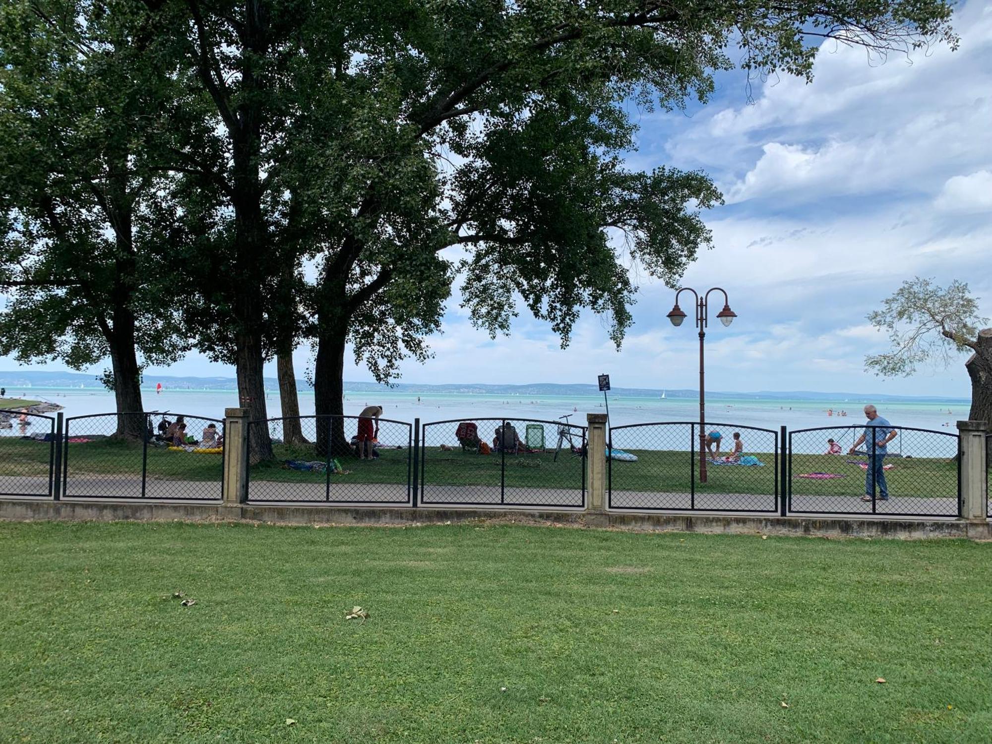 Vizparti Relax Apartman Siófok Buitenkant foto