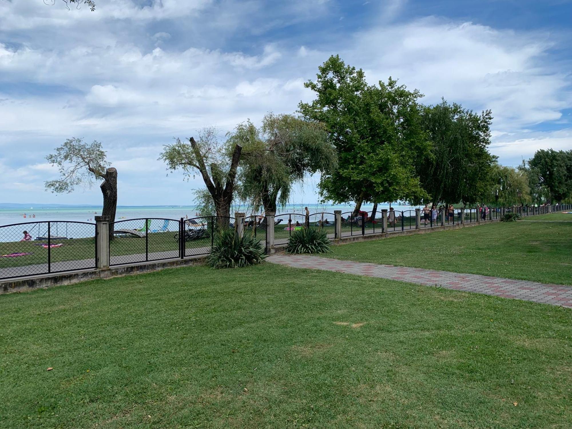 Vizparti Relax Apartman Siófok Buitenkant foto